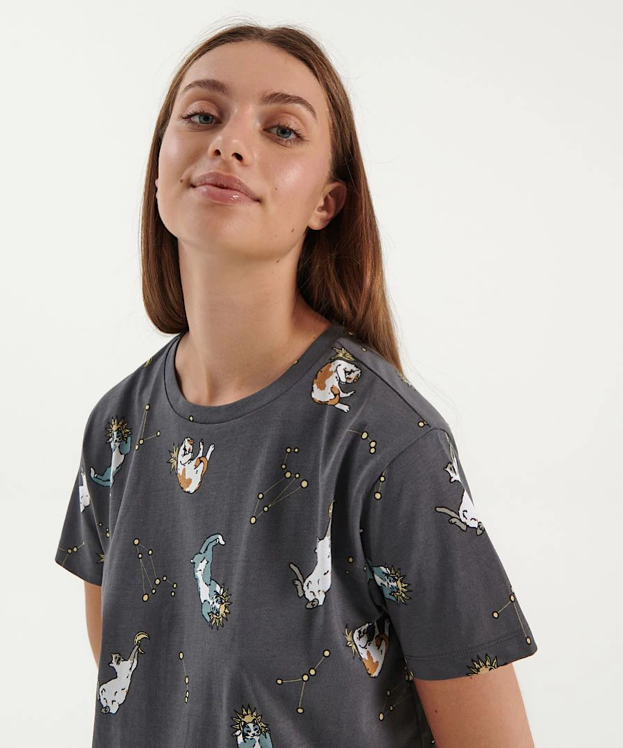 تیشرت طرح گربه خاکستری