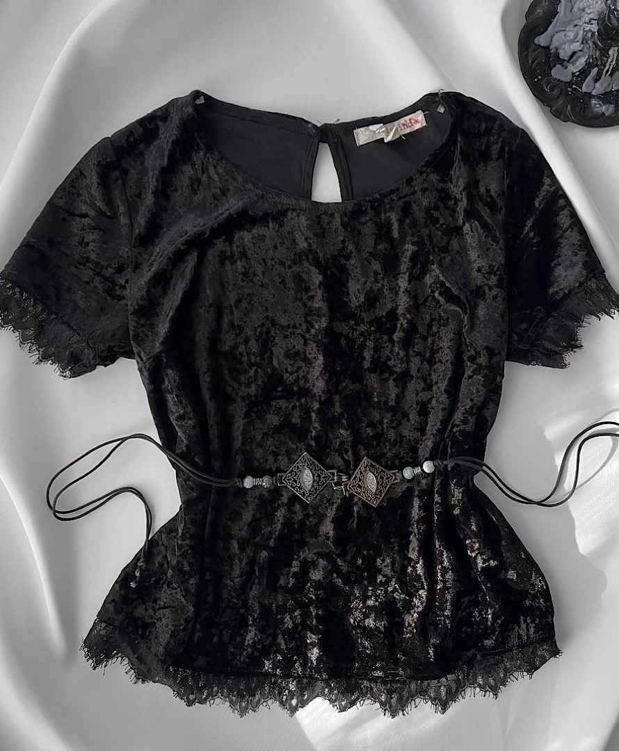 بلوز آستین کوتاه گاثیک