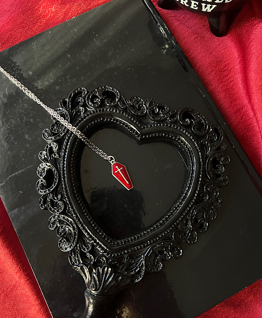 گردنبند گاثیک تابوت