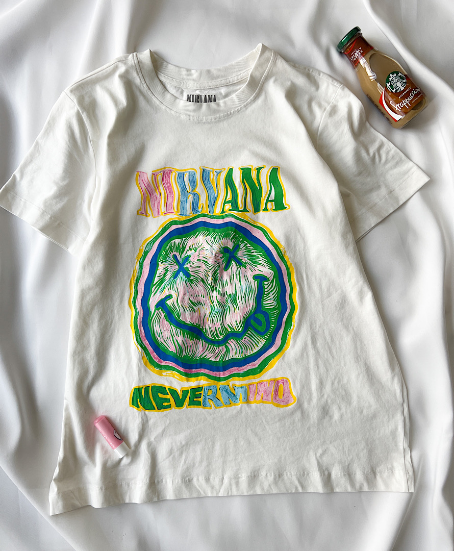 تیشرت نیروانا شیری
