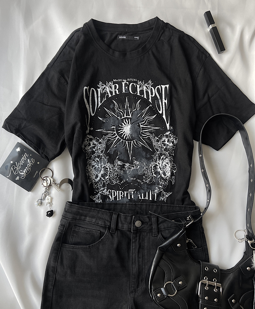 تیشرت مشکی solar eclipse