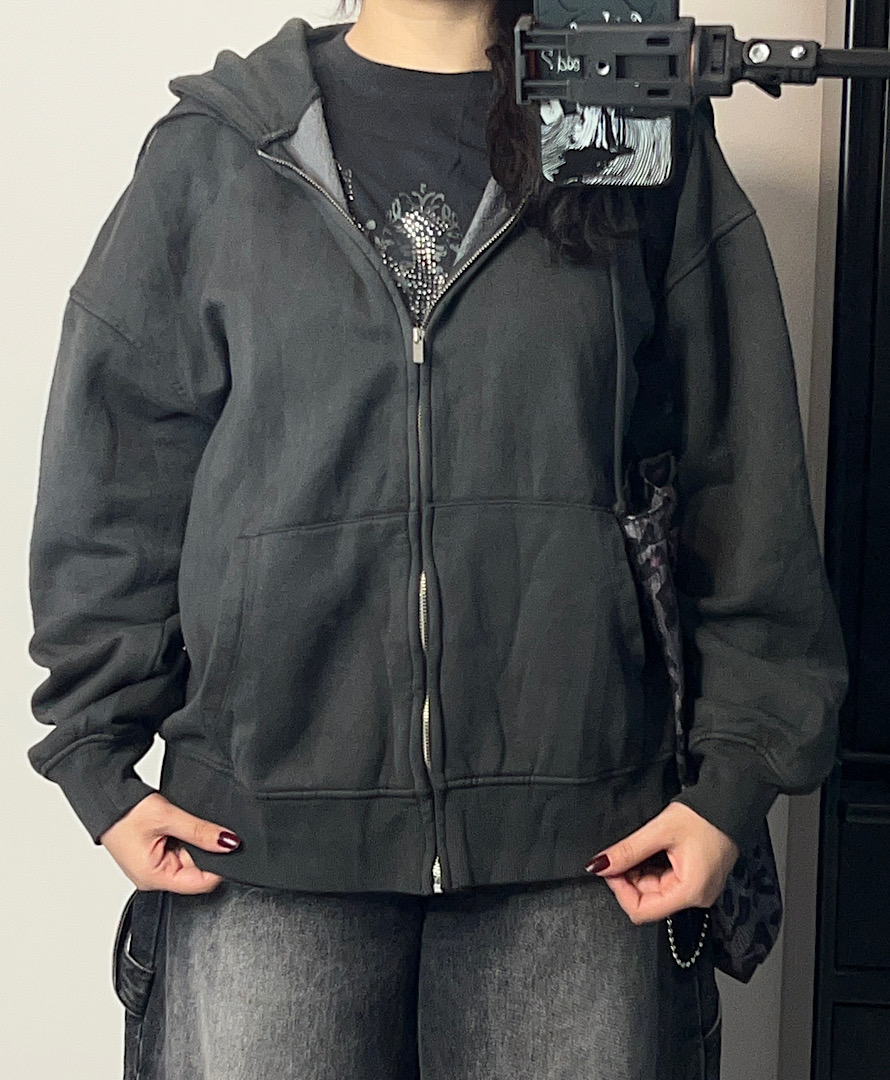 سویشرت سنگشور ذغالی زارا تو کرکی